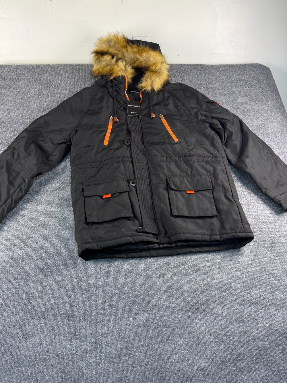 🧥 NWT Manvelous Black Parka — Fur Hood 🧥